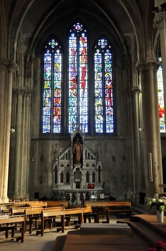 Le bras gauche du transept est dédié au Sacré-Cœur