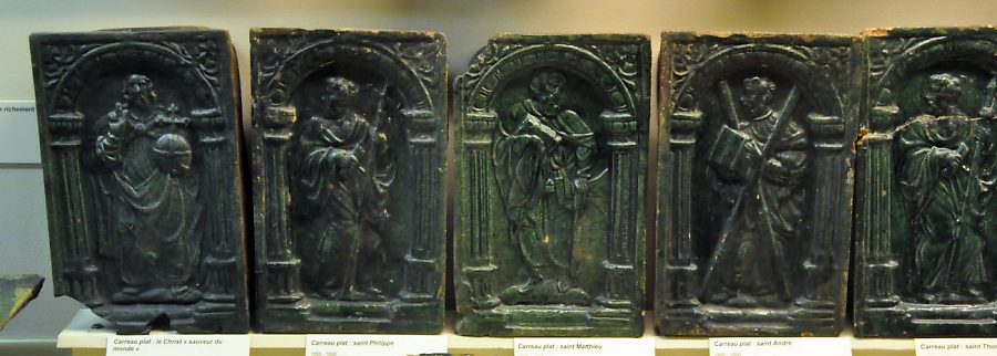 Céramiques : Le Christ, saint Philippe, saint Matthieu, saint André et saint Thomas