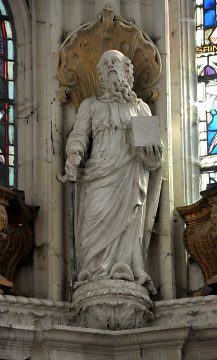 Statue de saint Paul dans le chœur