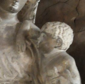 La Vierge à l'Enfant, statue du XIVe siècle