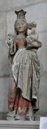 Vierge à l'Enfant en calcaire polychrome