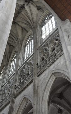 Élévations dans la nef avec le triforium
