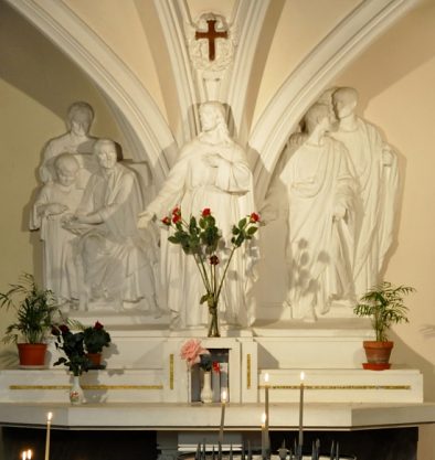 chapelle latérale nord et son bas-relief