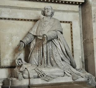 Monument funéraire de Mgr de la Tour d'Auvergne
