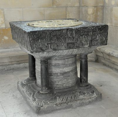 Les fonts baptismaux du XIe siècle
