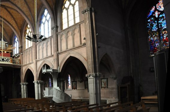 La nef et le croisillon gauche du transept