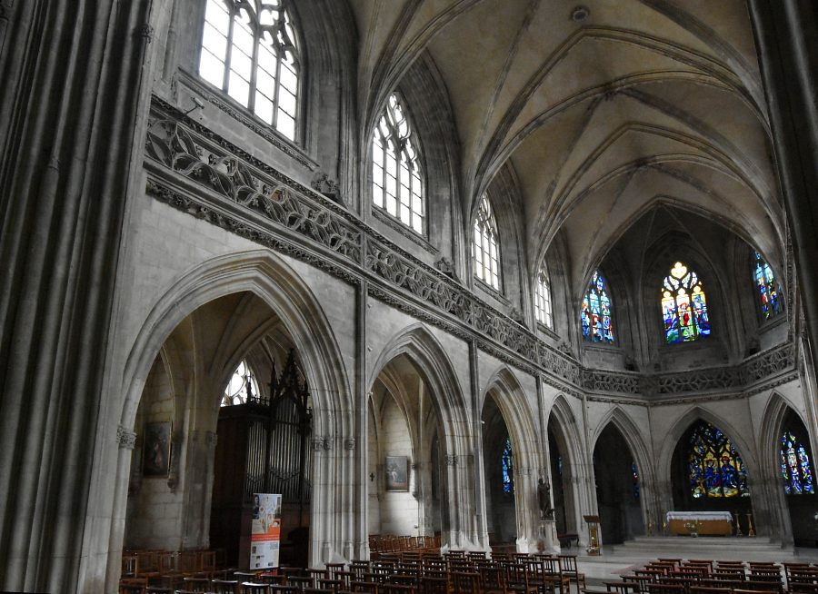 Le chœur de l'église Saint-Jean reprend la structure architecturale de la nef