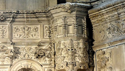 Chapelle du Saint Sacrement : détail de l'ornementation Renaissance