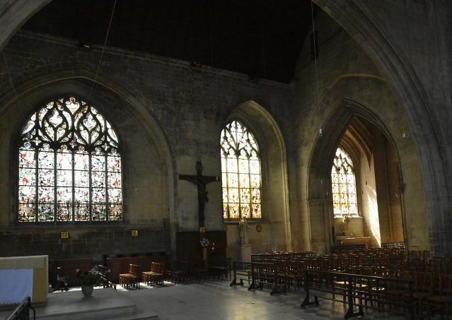 Nef gothique au «Sud» : Élévation et chapelles  latérales