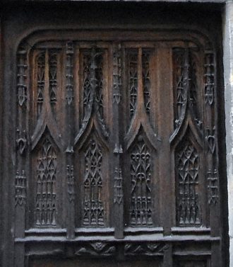 Vantail de la porte gothique (2e moitié du XVe siècle)