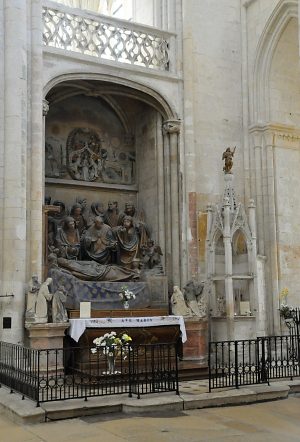 La Dormition de la Vierge dans sa niche (1495)