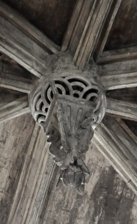 Clé pendante Renaissance dans le transept
