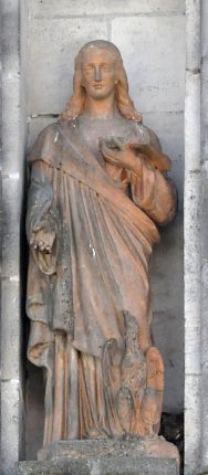 Statue de saint Jean avec son aigle