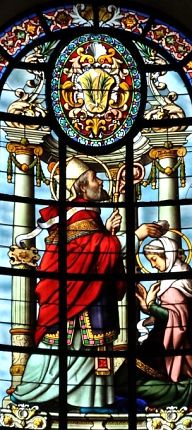 Saint Eutrope baptisant sainte Eustelle, vitrail de l'abside