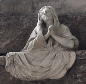 Notre-Dame à Niort, gisant
