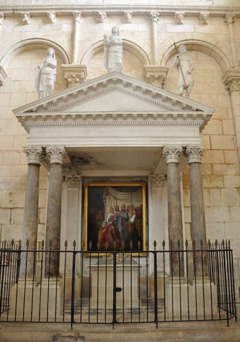 Nécropole de la cathédrale Saint-Pierre