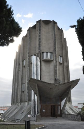 Conformément à l'orientation liturgique,