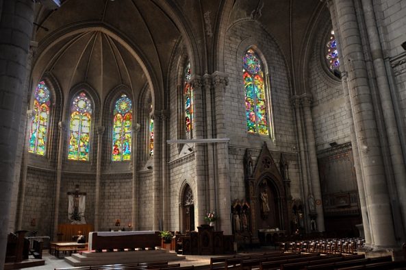 Le chœur et le transept droit
