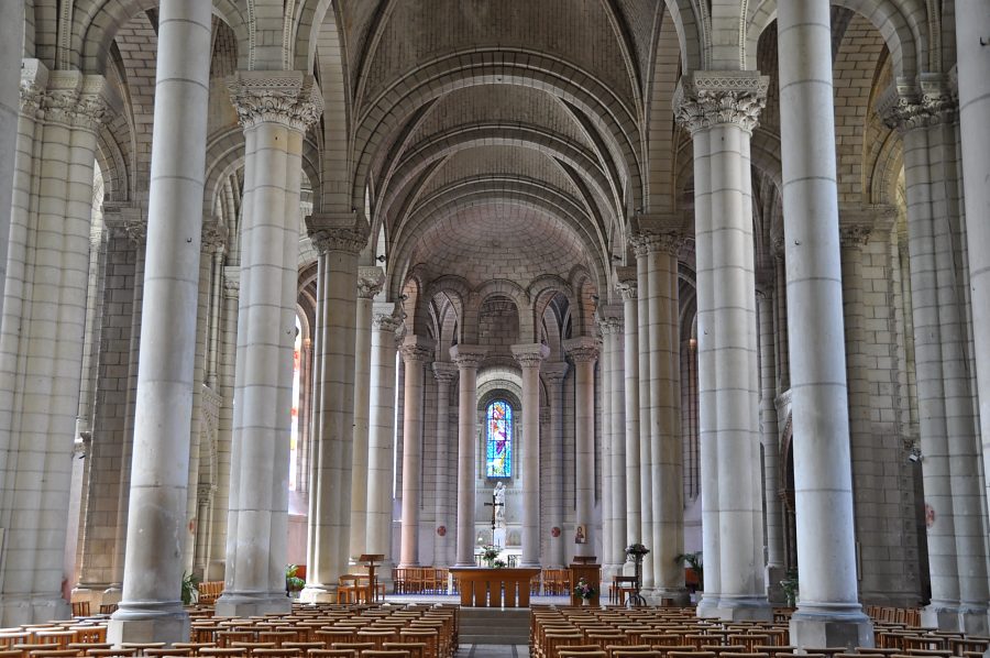 Vue d'ensemble de la nef de Saint-Laud