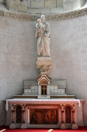 Transept gauche : l'autel Saint-Joseph