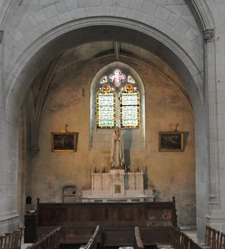 Chapelle latérale droite vue depuis la nef