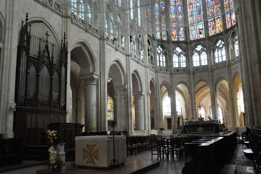 Le chœur de l'église Saint-Pierre