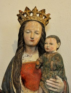 Statue de Vierge à l'Enfant