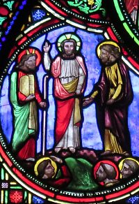 La Transfiguration dans le vitrail de la baie 1 (XIXe siècle)