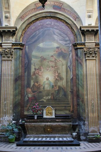 L'autel central de la chapelle de la Communion