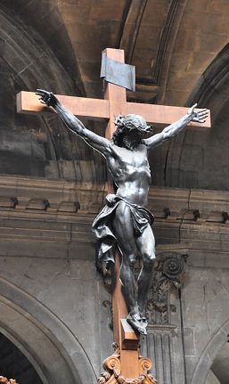 Le Christ en croix d'Étienne-Hippolyte Maindron