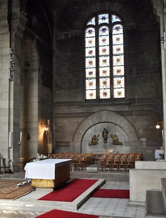 Le choeur et la chapelle du Sacré-Coeur