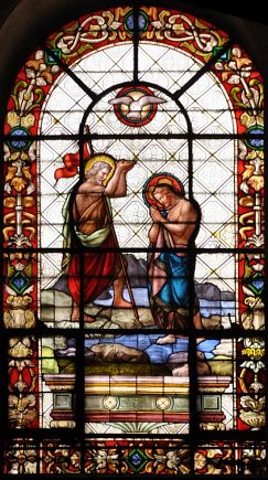 Vitrail dans la nef «Le Baptême de Jésus»