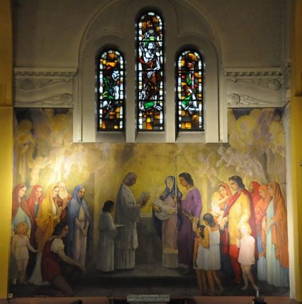 Baptistère et peinture murale