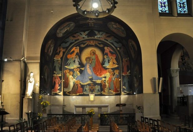 Chapelle de la Vierge dans le croisillon gauche du transept