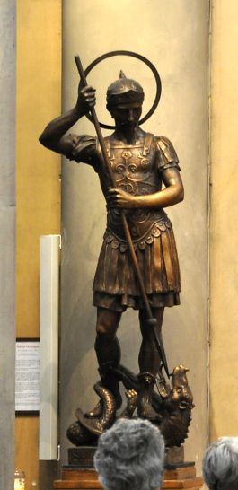 Statue de saint Georges en bronze