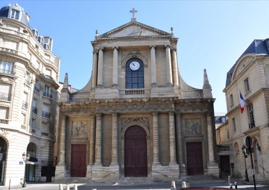 La façade place Saint-Thomas-d'Aquin