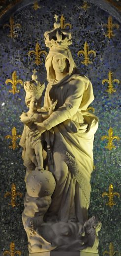 Statue de la Vierge et de l'Enfant