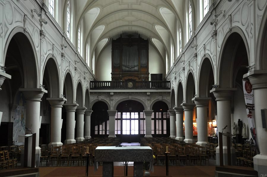 La nef vue du choeur