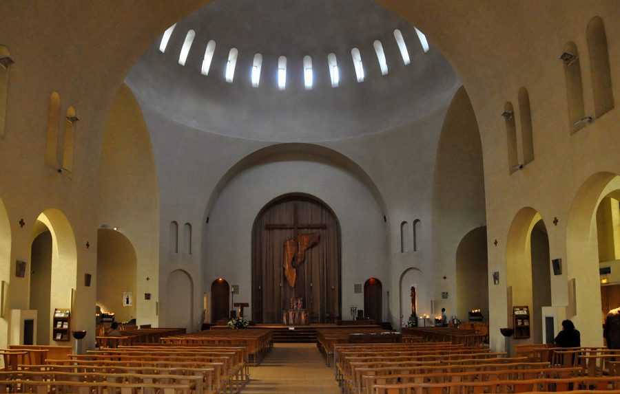 La nef de Sainte-Jeanne-de-Chantal