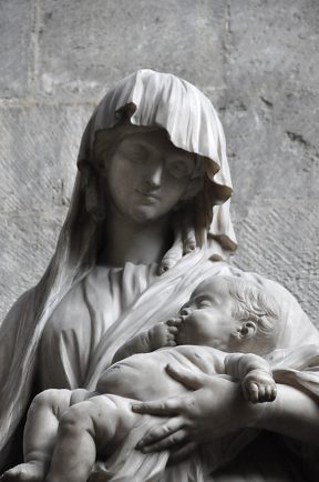 Vierge à l'Enfant par Lecomte, 1777. Détail