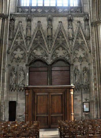 Le premier niveau du portail du transept nord