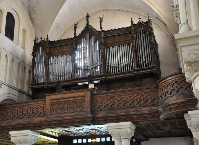 L'orgue de tribune est un Cavaillé-Coll de 1889