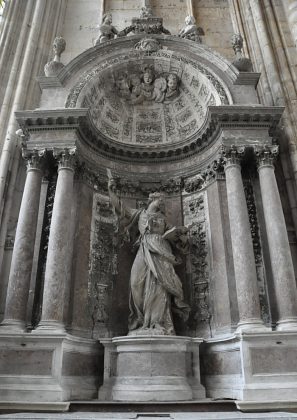 Chapelle Saint–Éloi et saint–Thomas : le retable