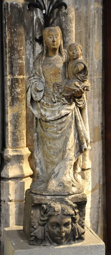 Statue de Vierge à l'Enfant en pierre