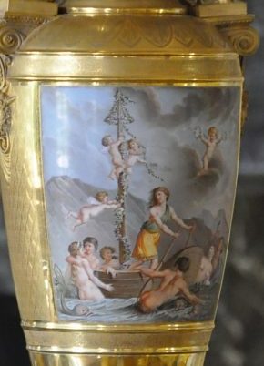 Cartel d'un vase en fuseau en porcelaine