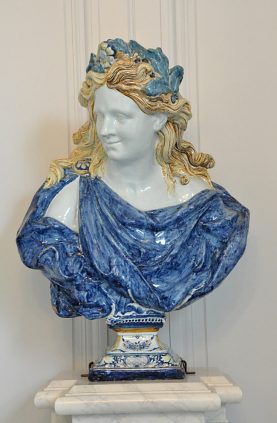 Bustes Apollon et les saisons Bustes Apollon et les saisons