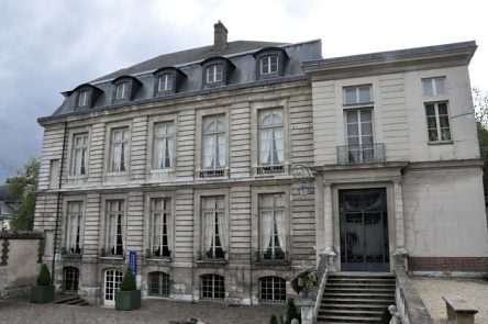 La façade de l'hôtel d'Hocqueville qui abrite le musée de la Céramique de Rouen La façade de l'hôtel d'Hocqueville qui abrite le musée de la Céramique de Rouen