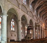 La nef et le bas-côté nord de la cathédrale de Bazas