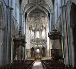 La nef de la basilique Saint-Jean-Baptiste de Chaumont