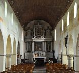 La nef de l'église Saint-Pierre au Mont-Dol